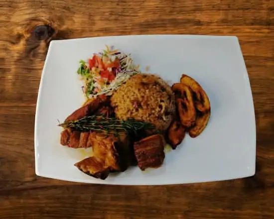 Con costilla de cerdo